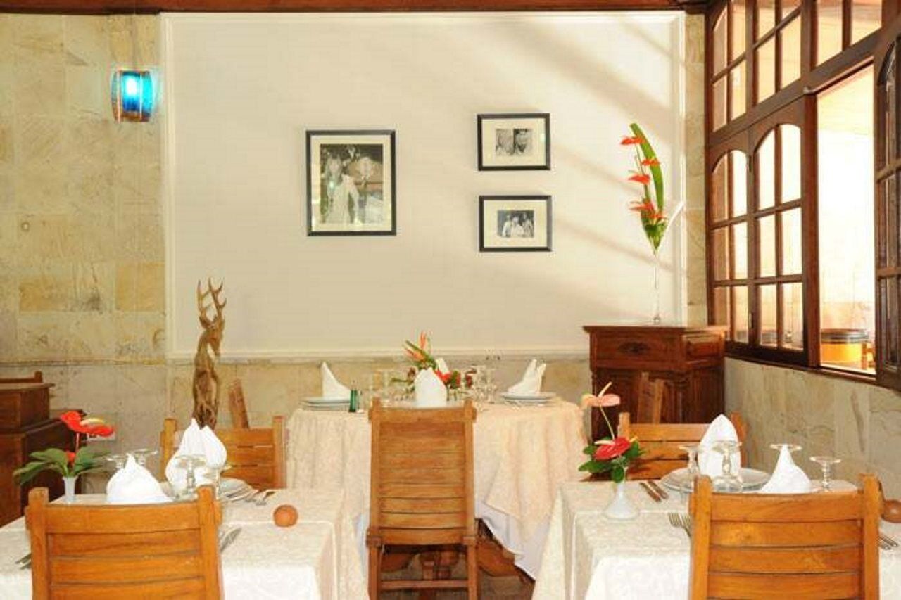 Hotel Le Domaine Des Pierres à Saint Pierre Extérieur photo
